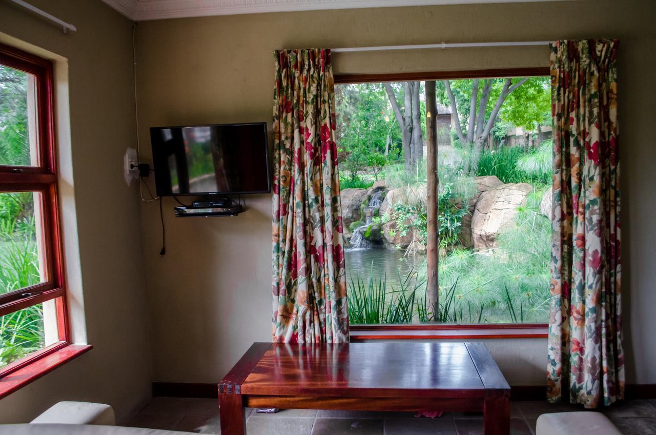 יוהנסבורג The Rivonia River Lodge מראה חיצוני תמונה